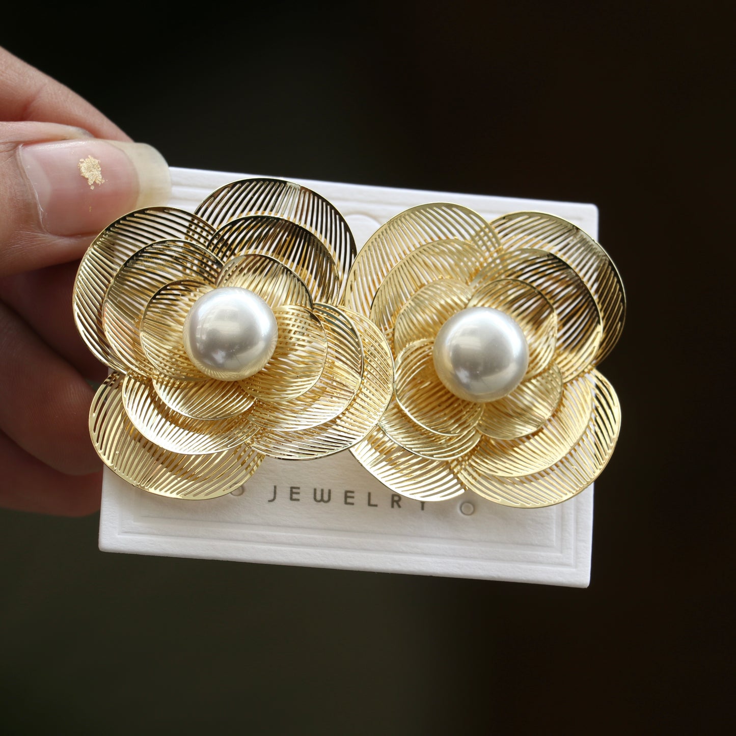 Latest Stylish Designer Golden Flower Earrings for Girls And Women