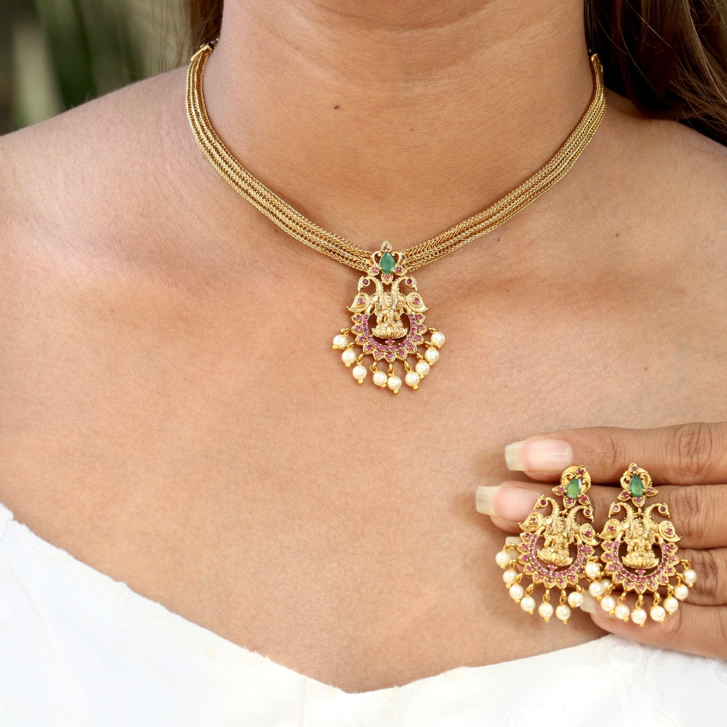 Lakshmi Simple Pendant Chain Necklace