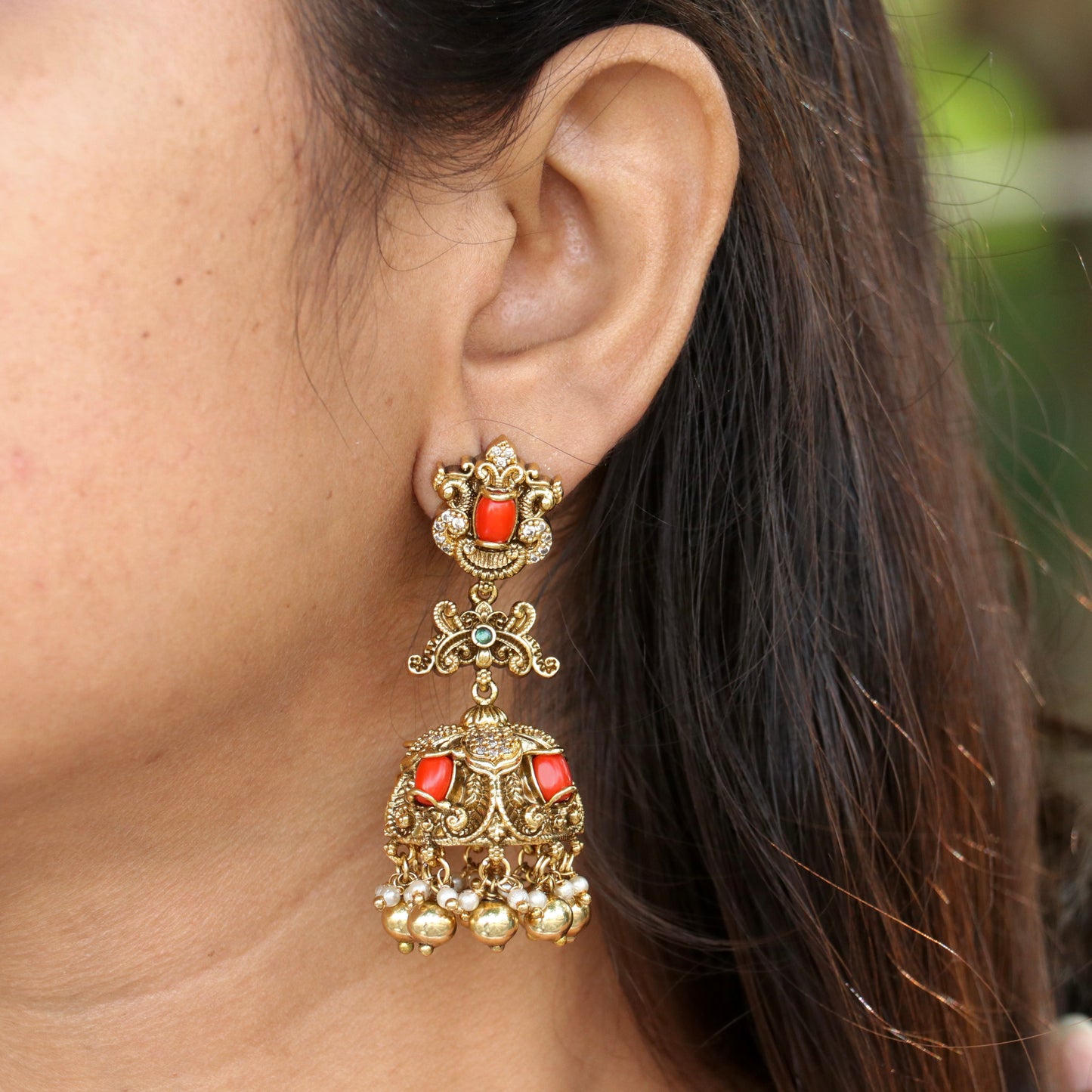 Laal Shringar Jhumkas