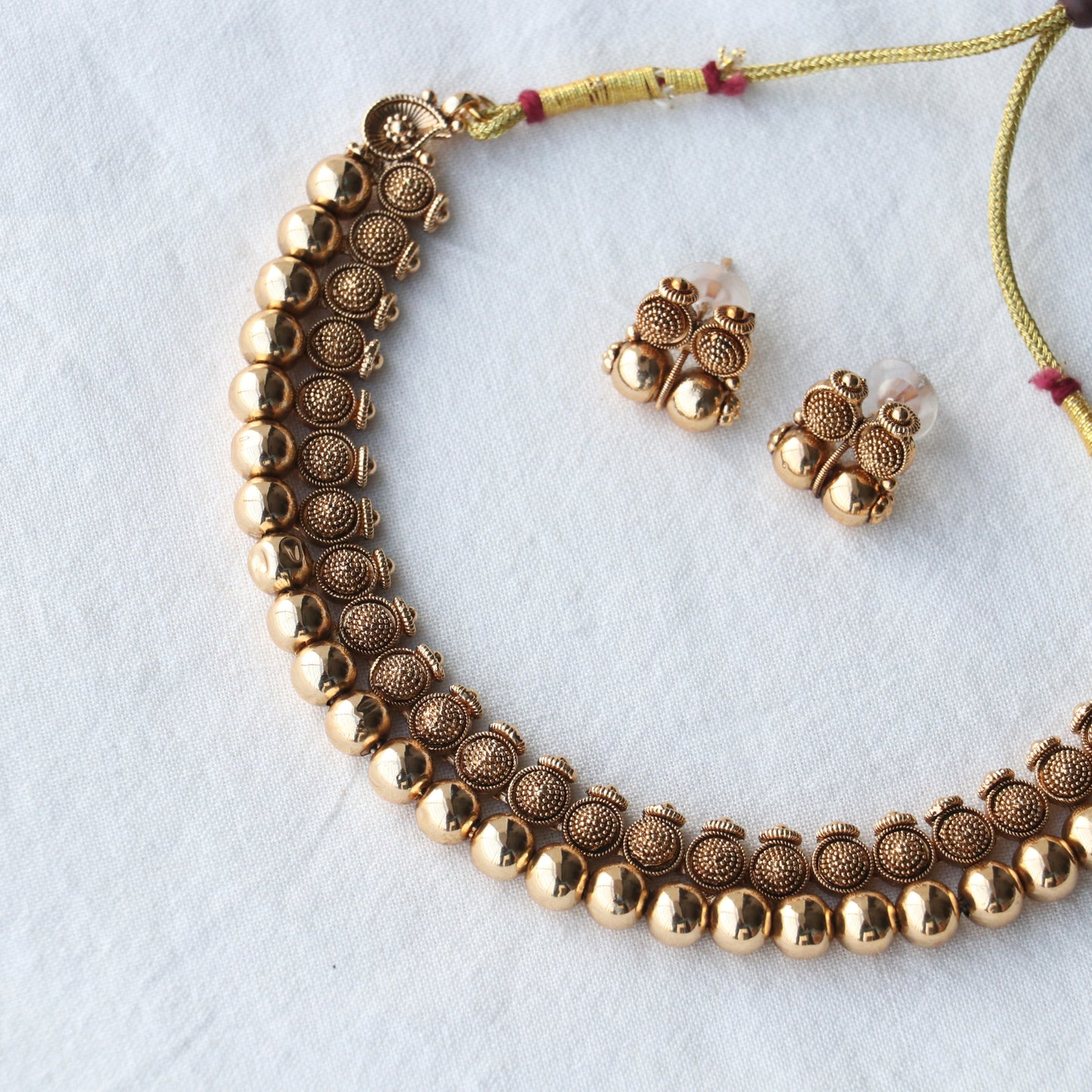 Antique Gold Finish Necklace Set