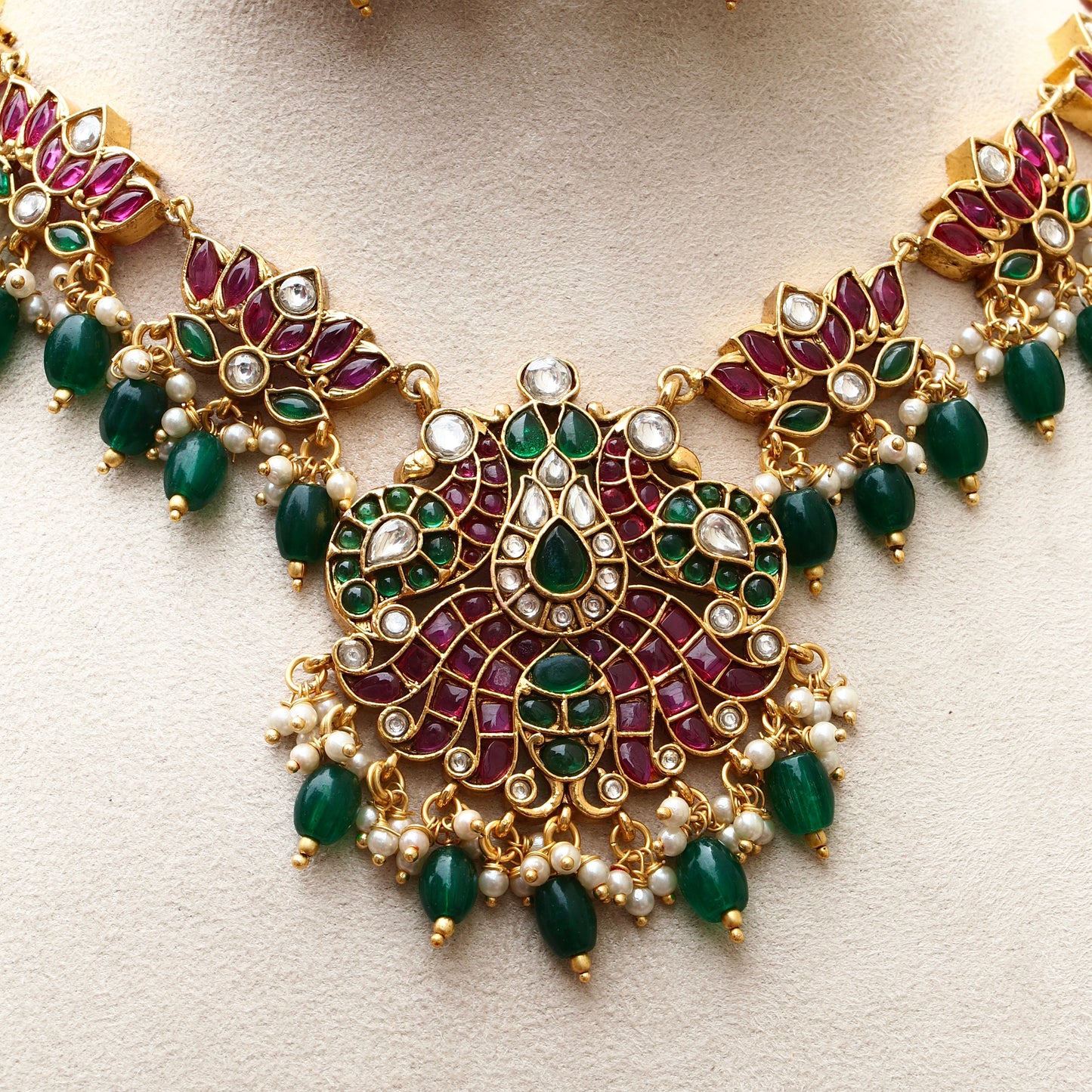 Kundan Kemp Necklace
