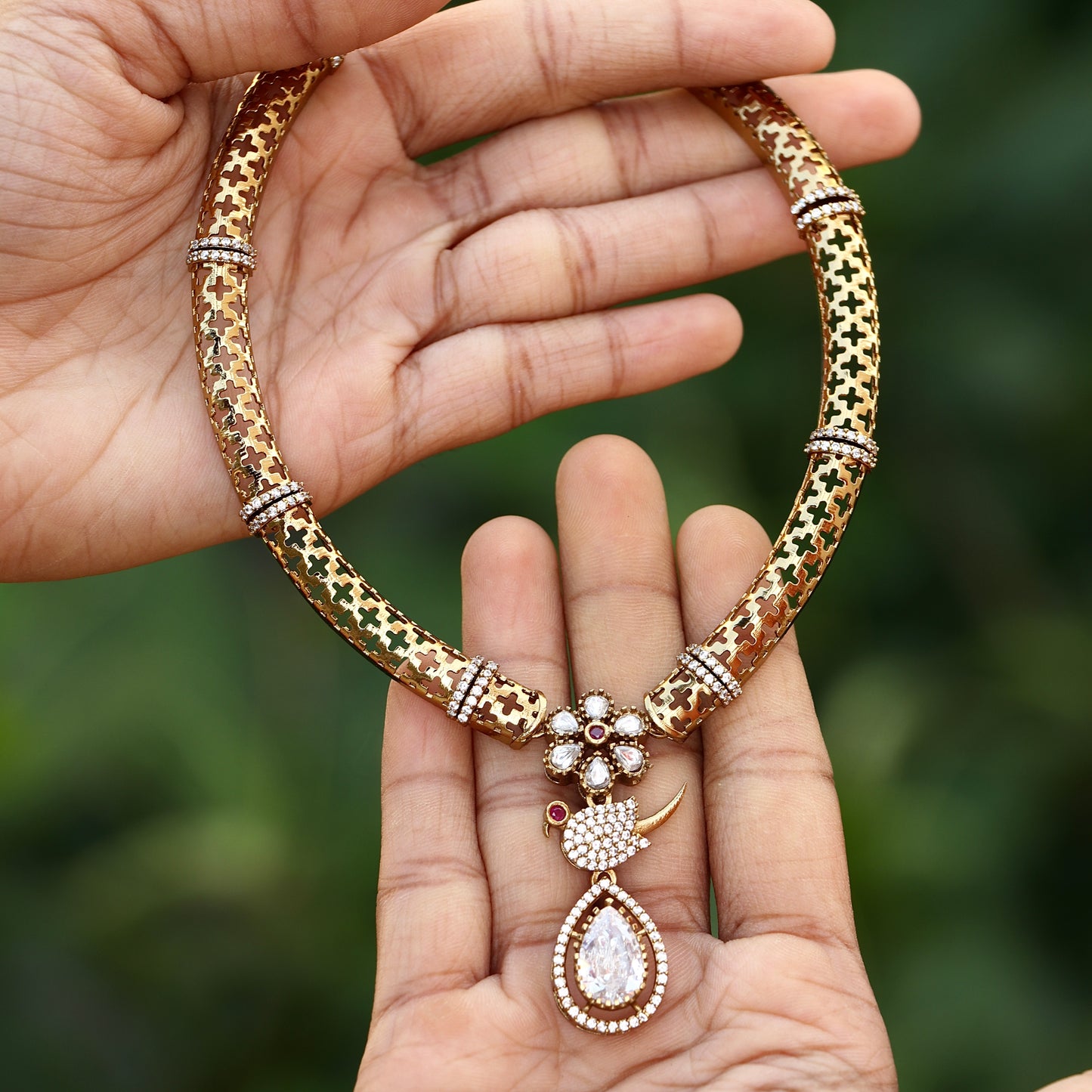 Kante Necklace
