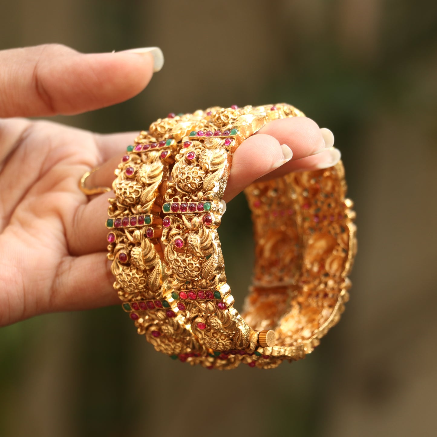Antique Peacock Kemp Stone Bangles - 2.6