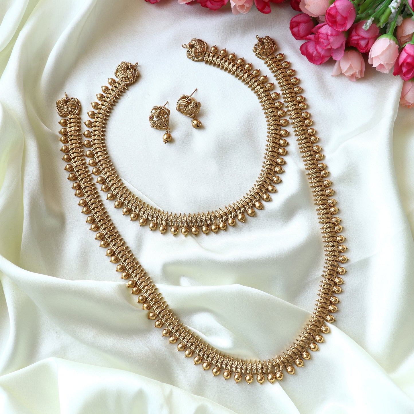 Beautiful Daivi Gold Finish Bridal Combo Set