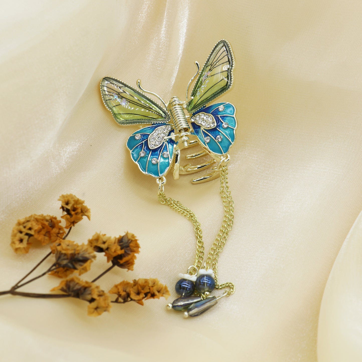 Gaurangi Claw Hair Clips