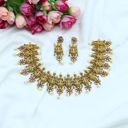 Ishwari Short Necklace