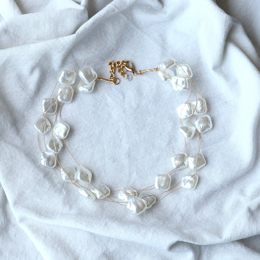 Western Petal Pearl Necklace