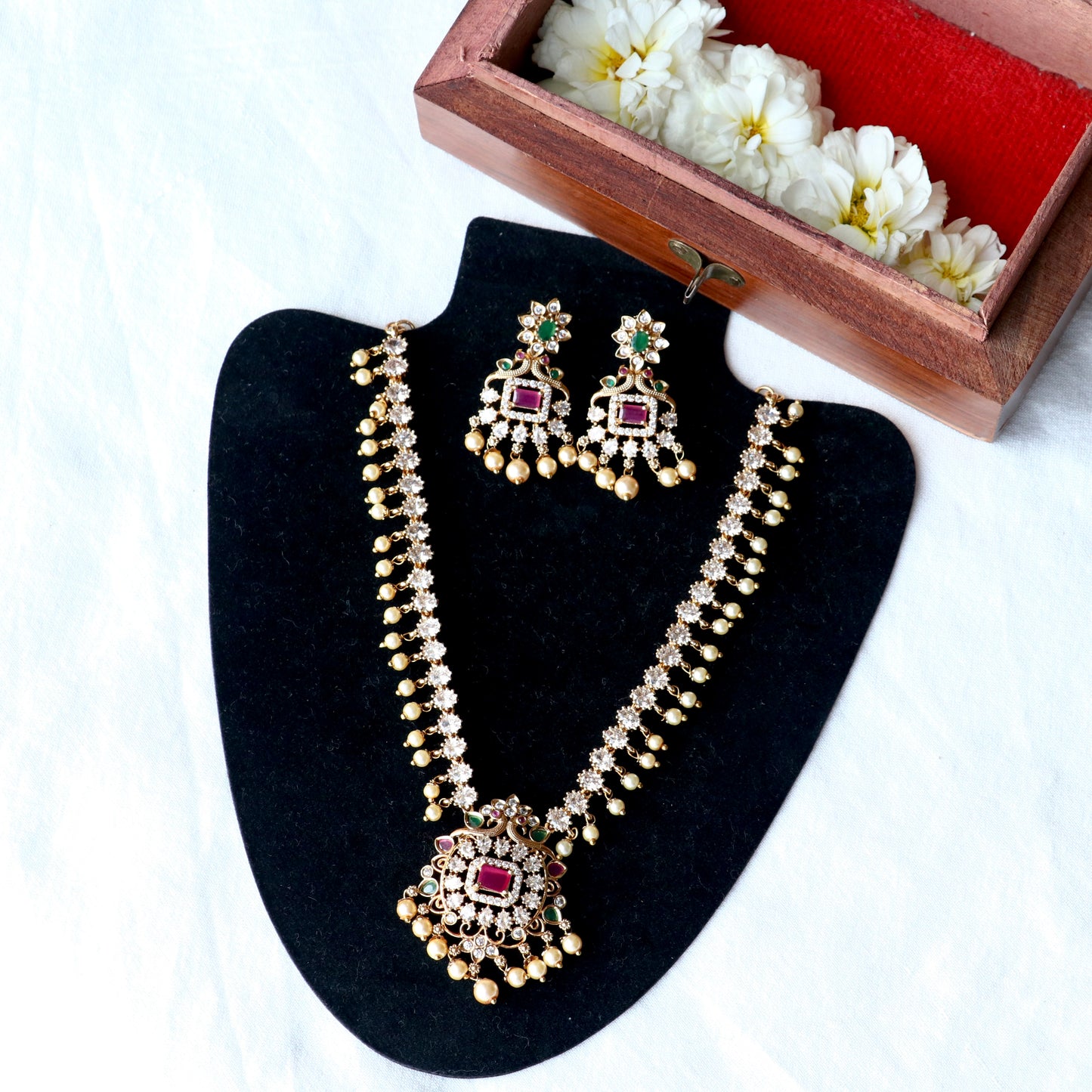 Charusree Multi-Stone Necklace With Earrings