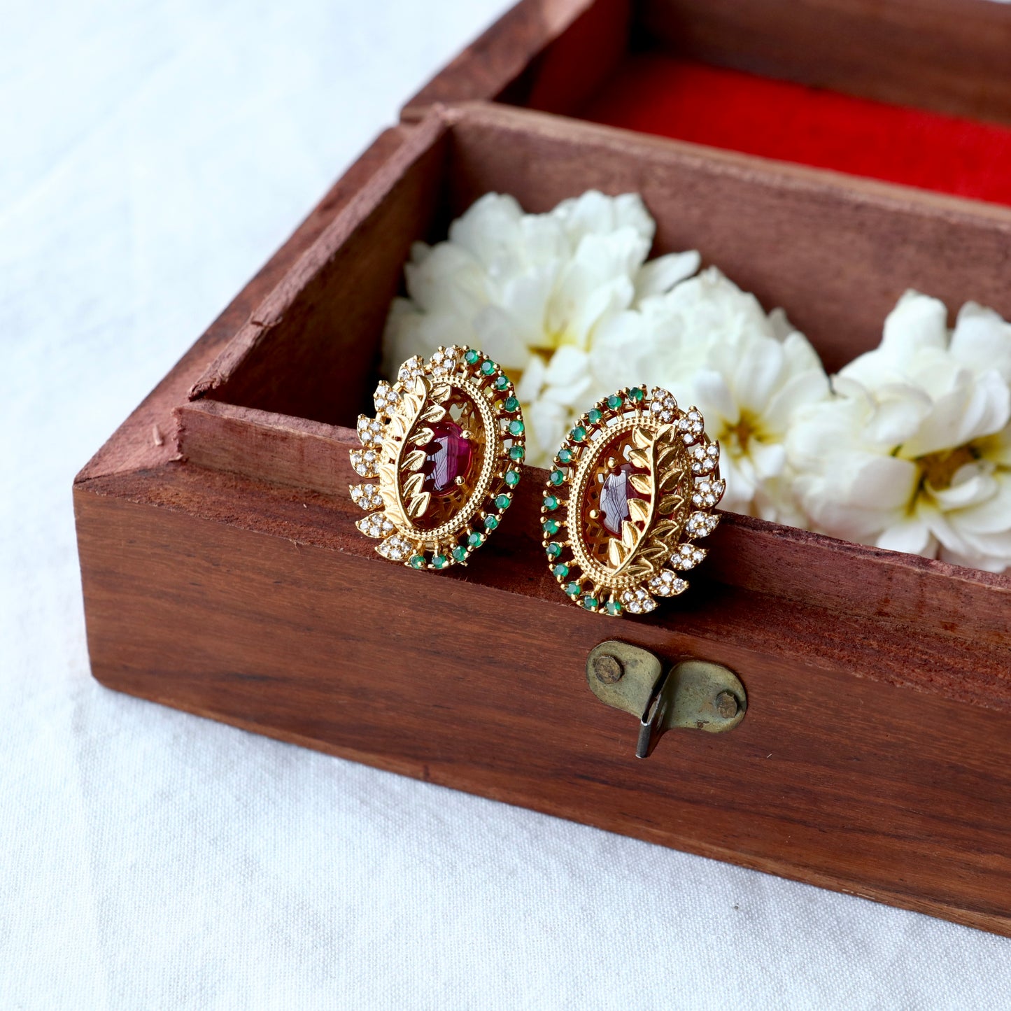 Ruhi AD & Kemp stone Studs