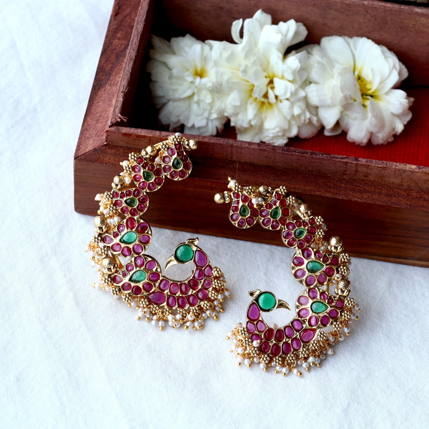 Pari Full Ear-Cuff Earrings With Pearls And Kemp Stones