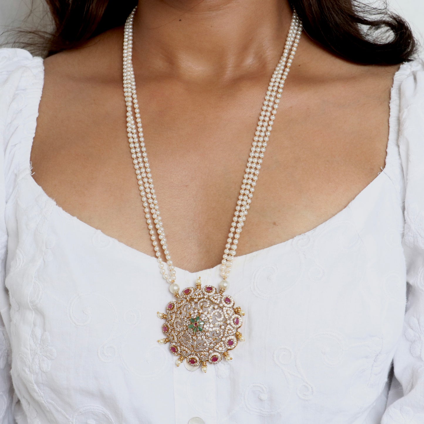 Mandala Pendant Pearl Necklace Set