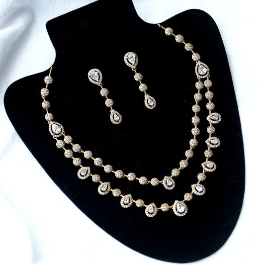 White Stone Layer Necklace Set