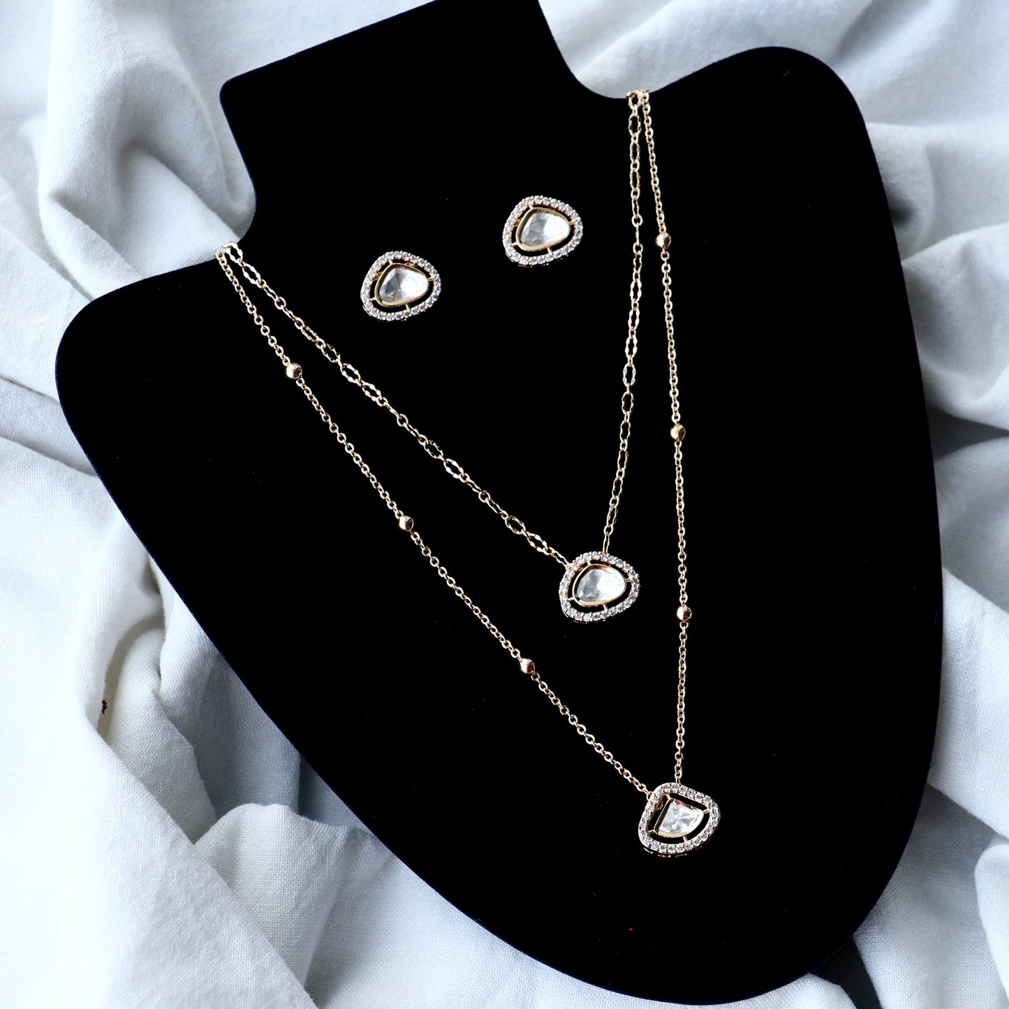 Oval Pendant Layered Chain Necklace