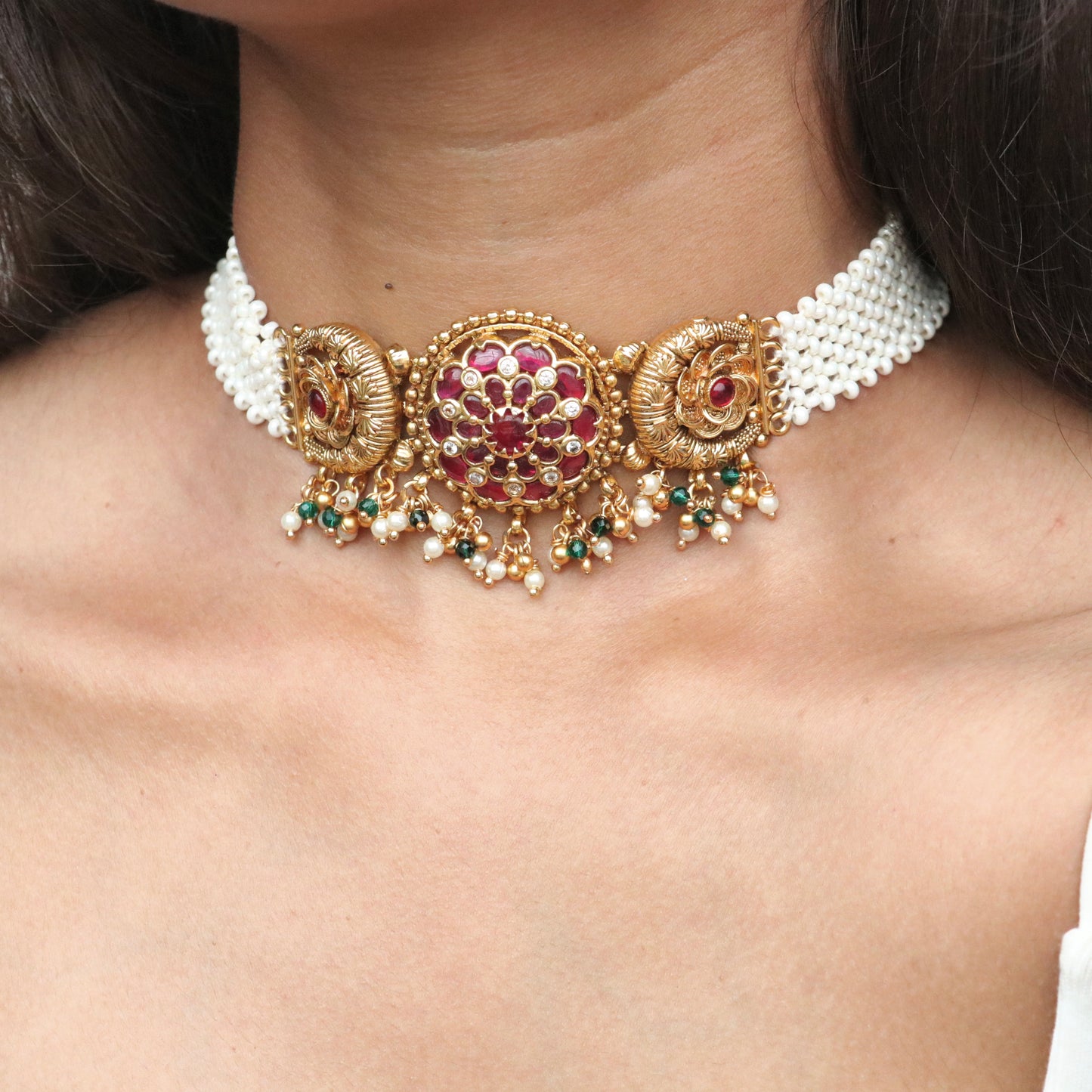 Rajawadi Kemp Moti Choker Set