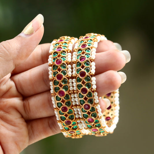 Nirvi Green Kemp Stone Bangles