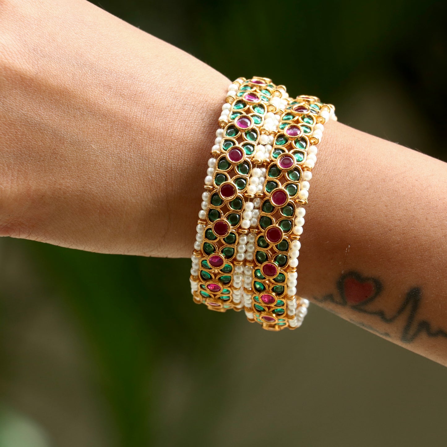 Nirvi Green Kemp Stone Bangles