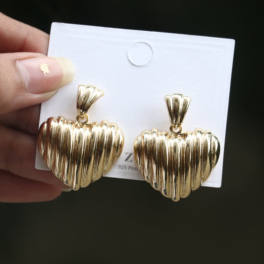 American Retro Style Metal Heart Earrings