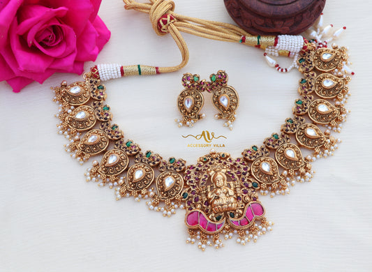 Pretty Lakshmi Design Bridal Choker