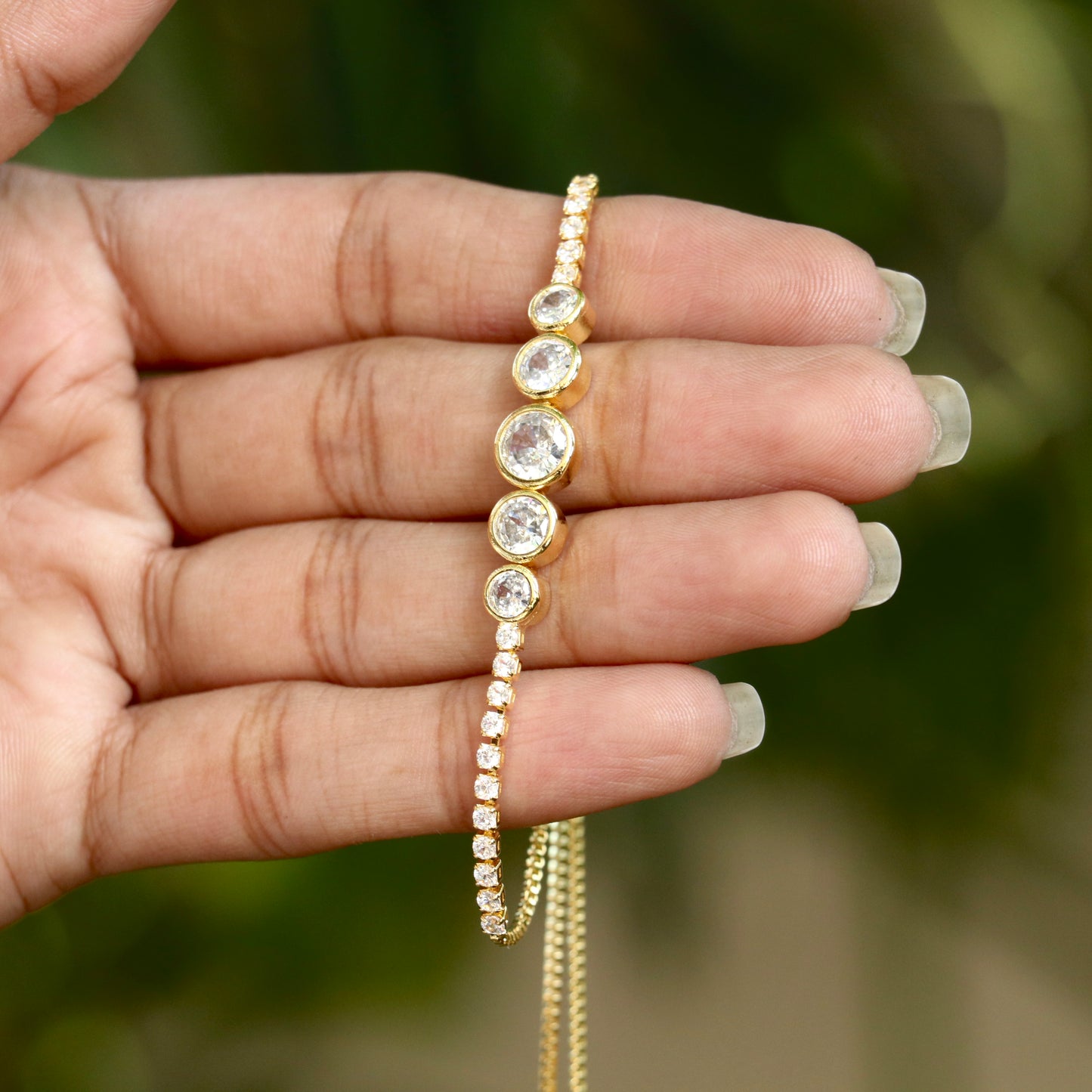 White Stone DewDrop Shine Bracelet