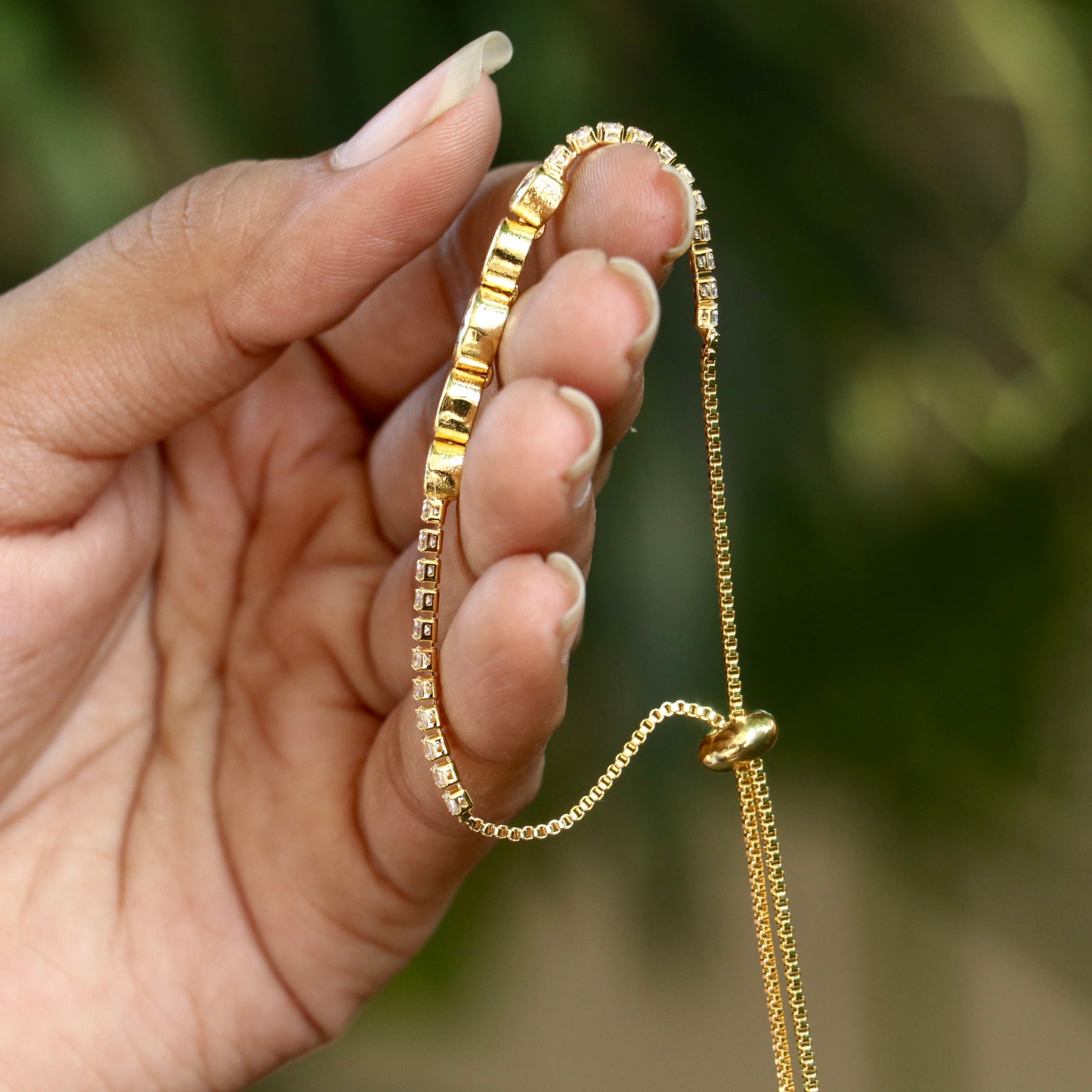 White Stone DewDrop Shine Bracelet