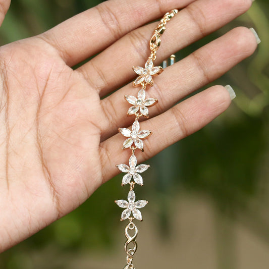 Rose Gold Pristine Charm Star Bracelet