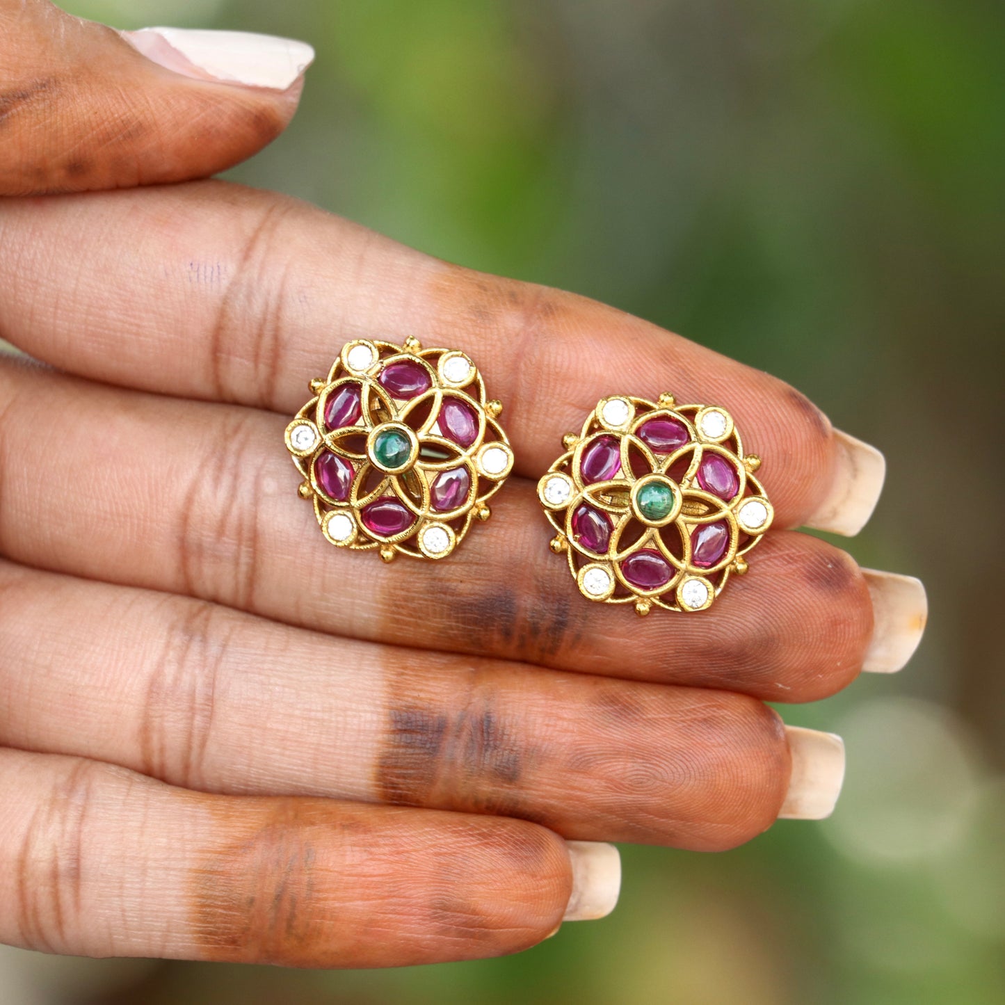 Mallika Pookal Studs