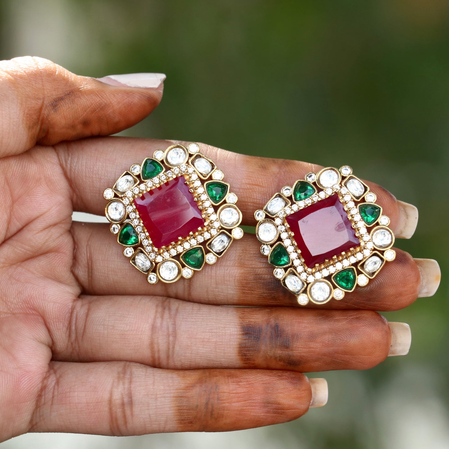 Nilla Kani Studs