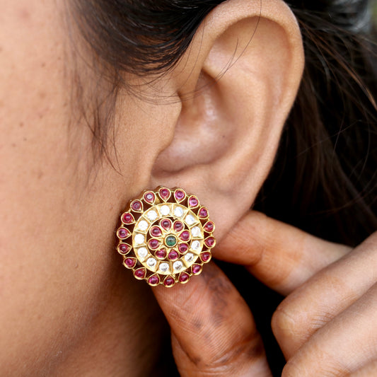 Senthamarai Studs