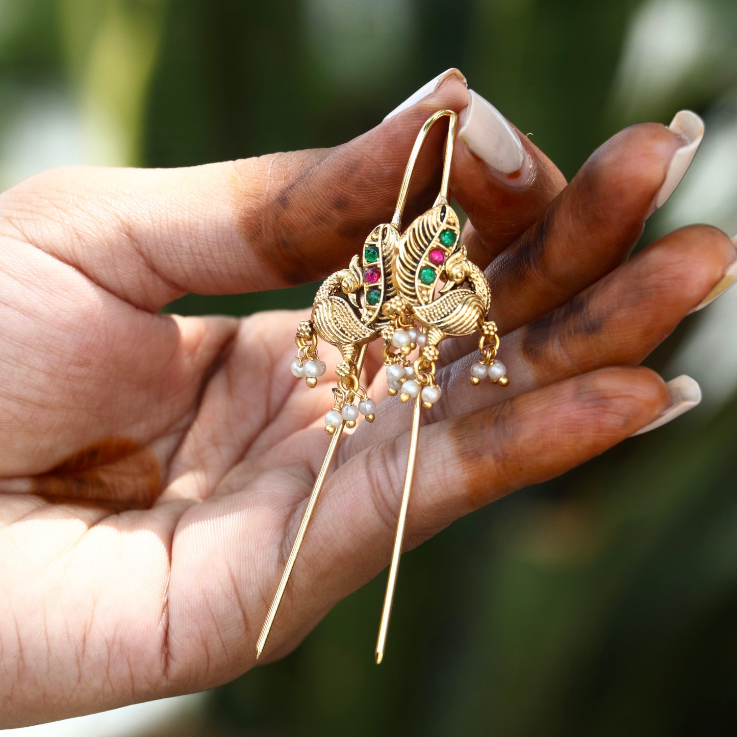 AD Thilaka Kodi Earcuff