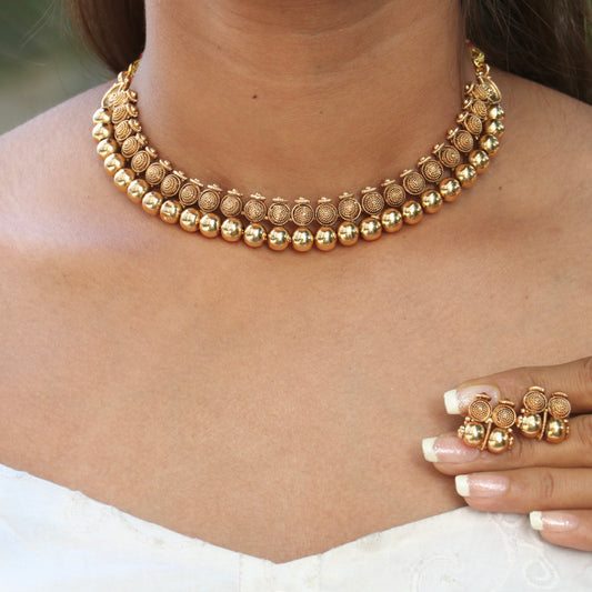 Antique Gold Finish Necklace Set