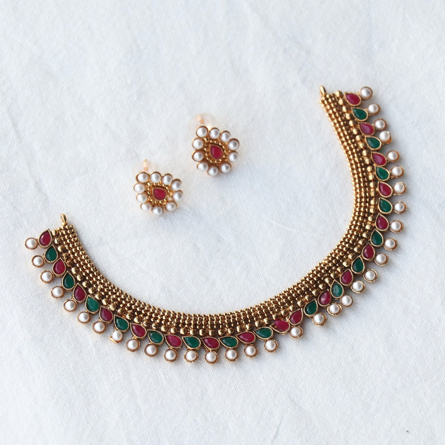 Tara Simple Necklace Set