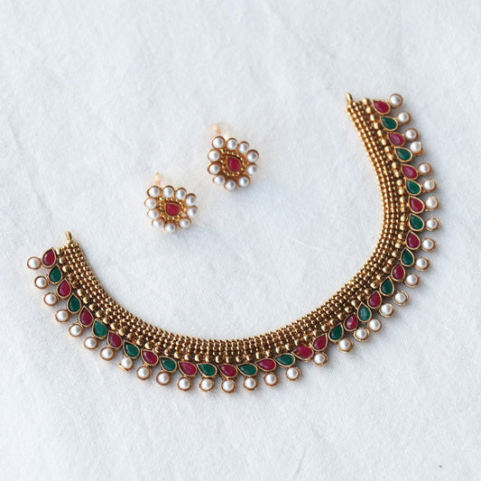 Tara Simple Necklace Set