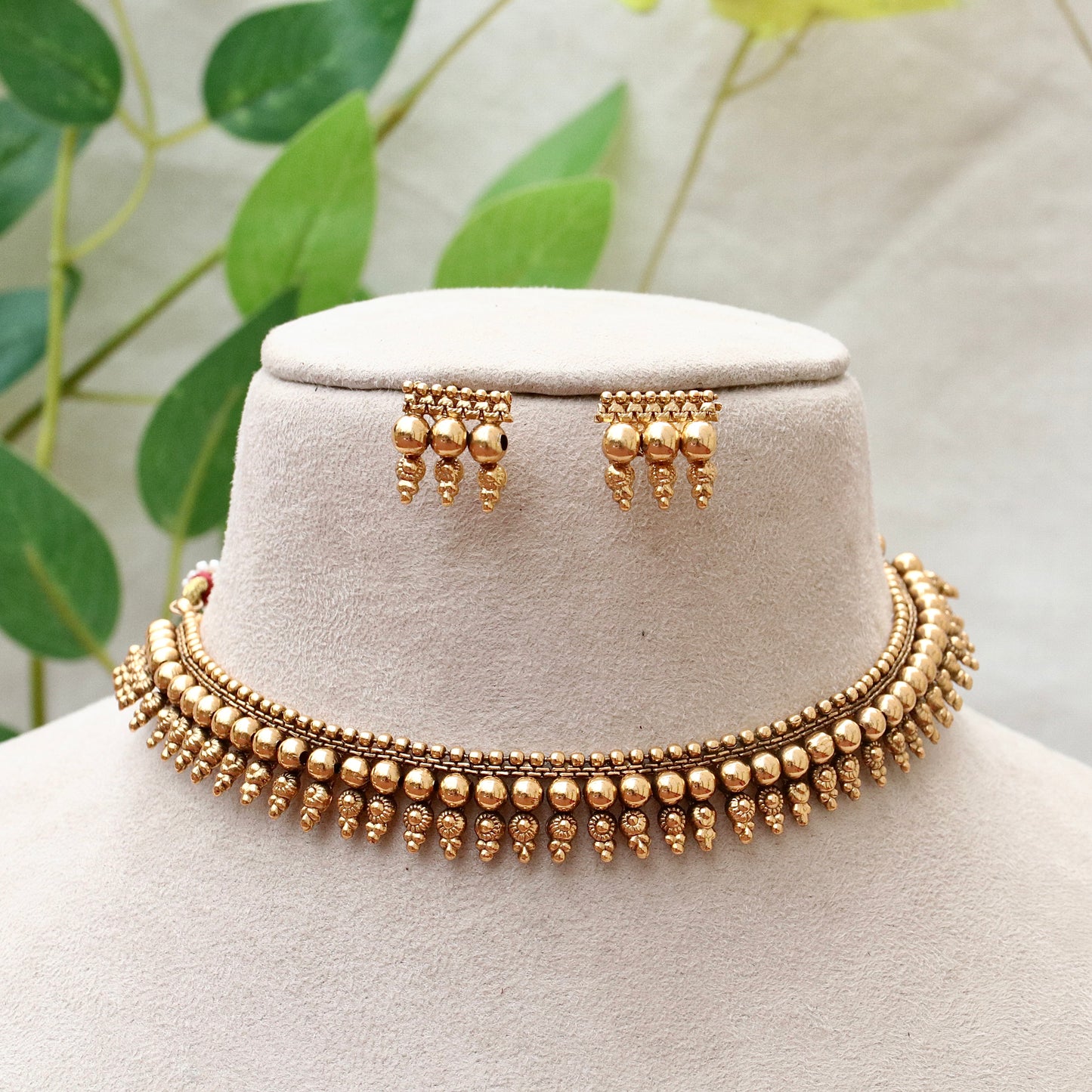 Ishita Antique Gold Necklace Set