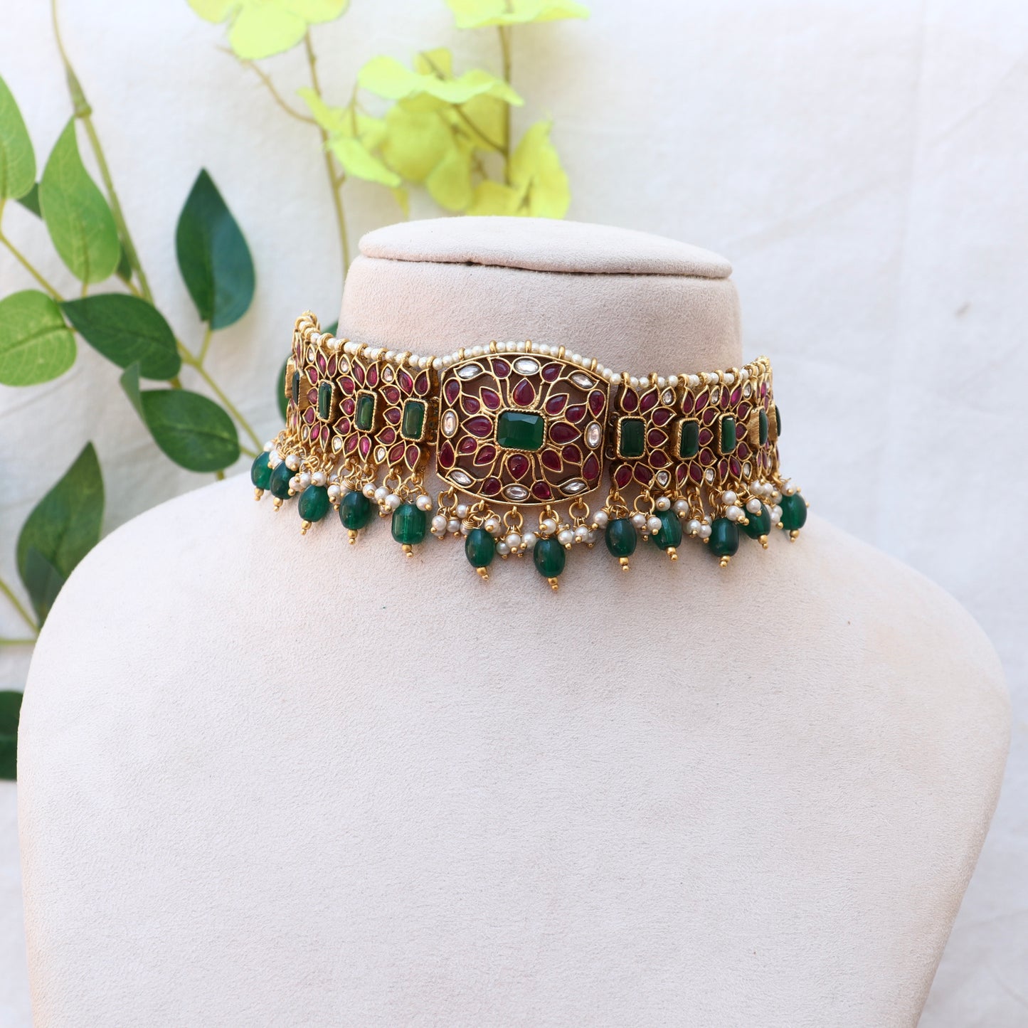 Kemp Stone Emerald Beads Necklace