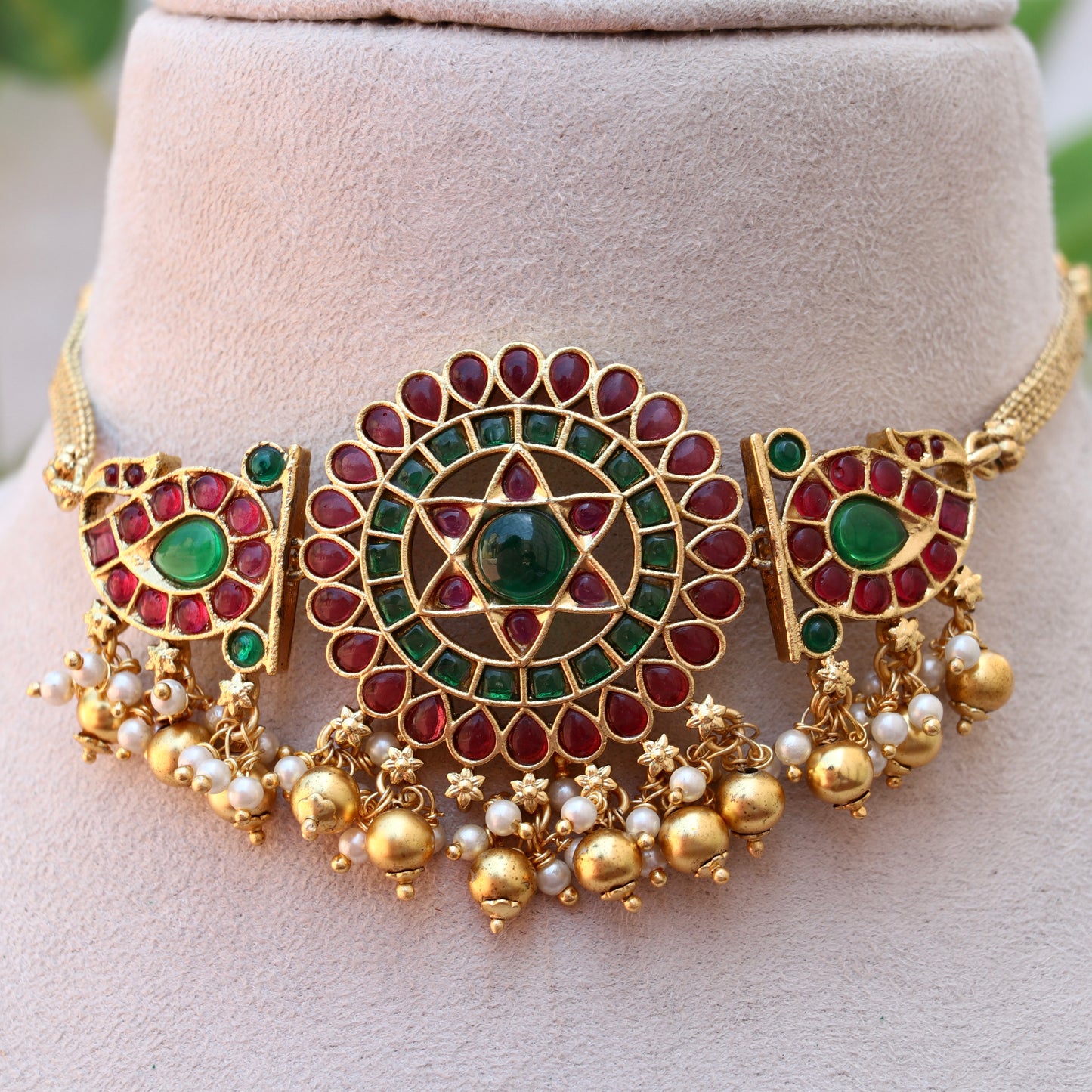 Surya Kemp Stone Choker Set