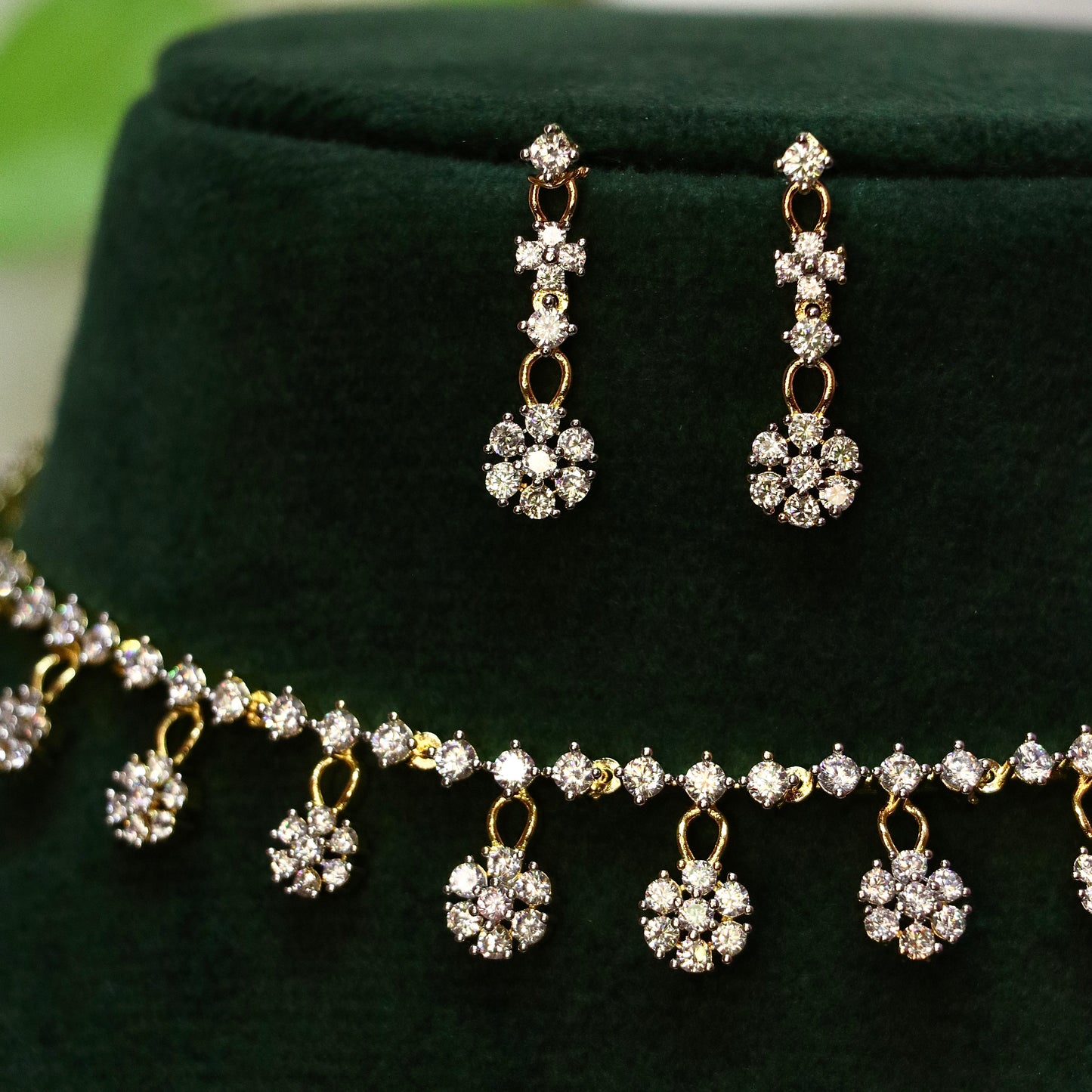 Floral White Stone Simple Necklace