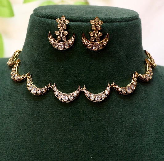 Beautiful Chaand Pattern Necklace Set