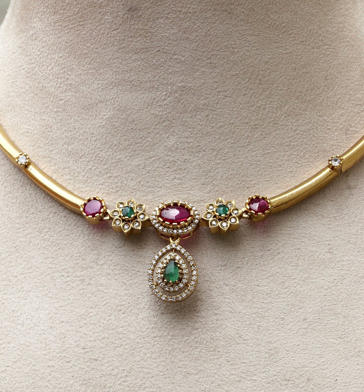 Hasli Necklace