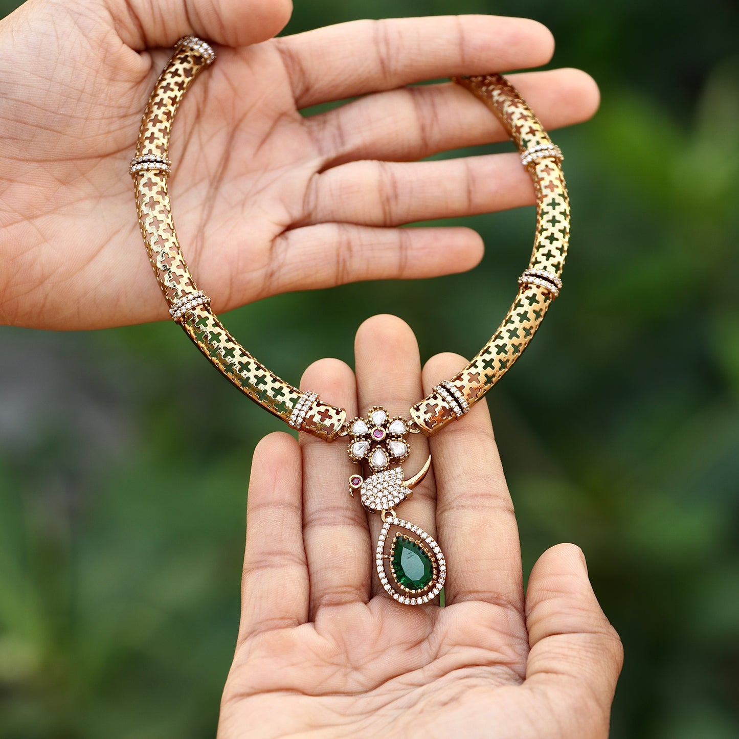 Kante Necklace