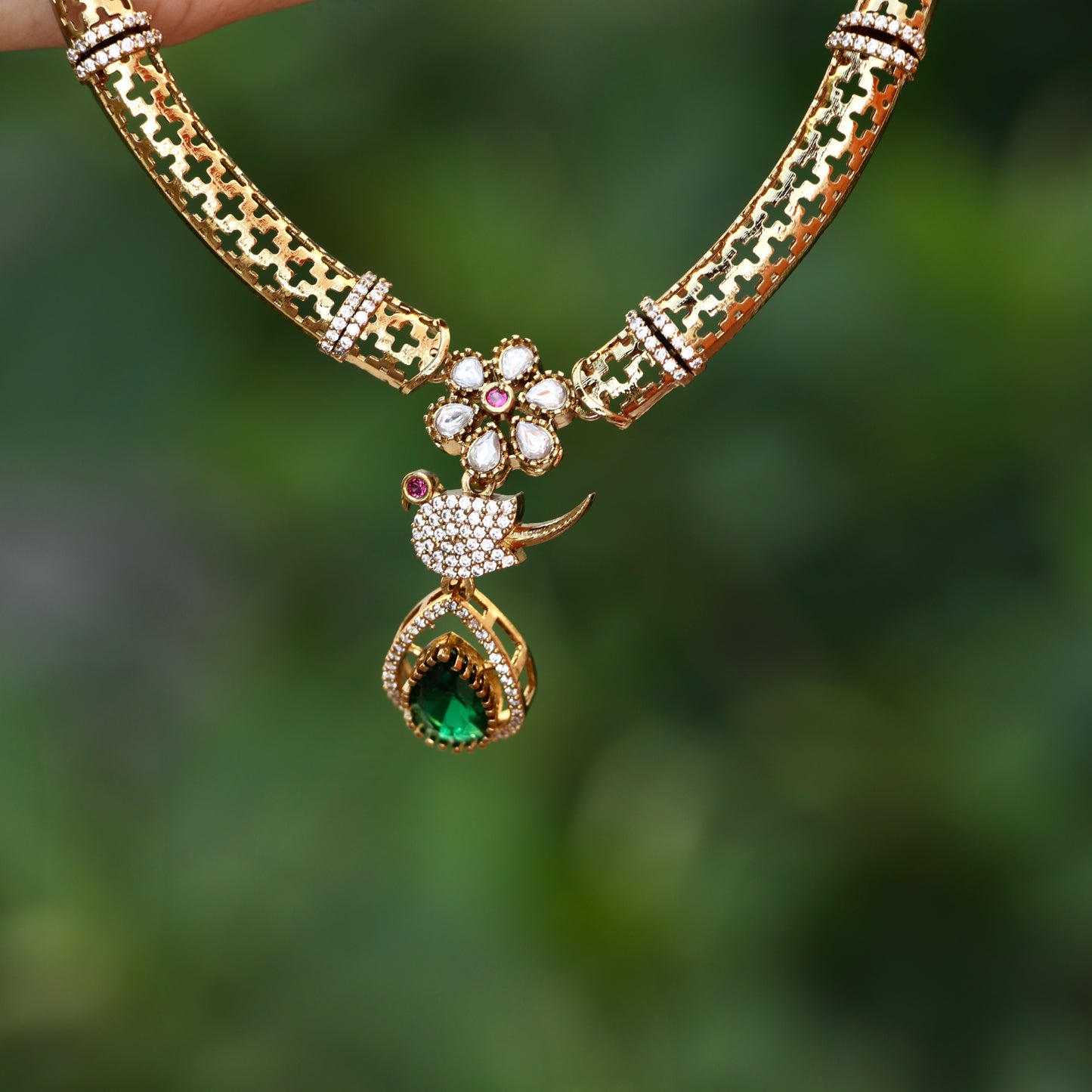 Kante Necklace
