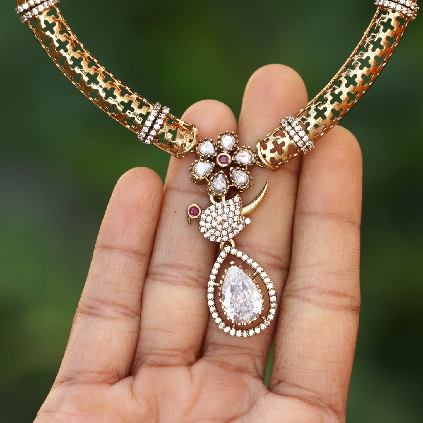 Kante Necklace