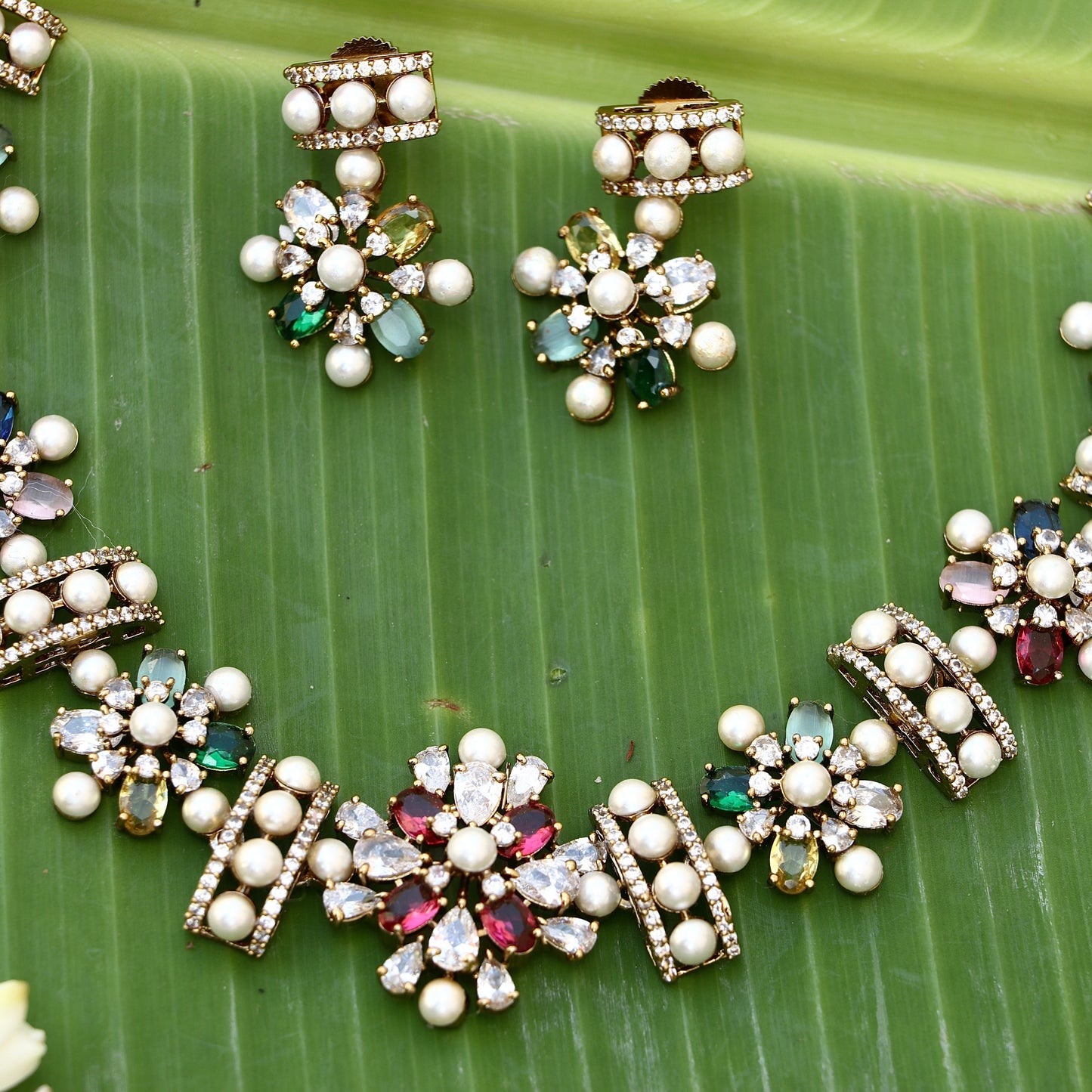 Stone Pearl Necklace