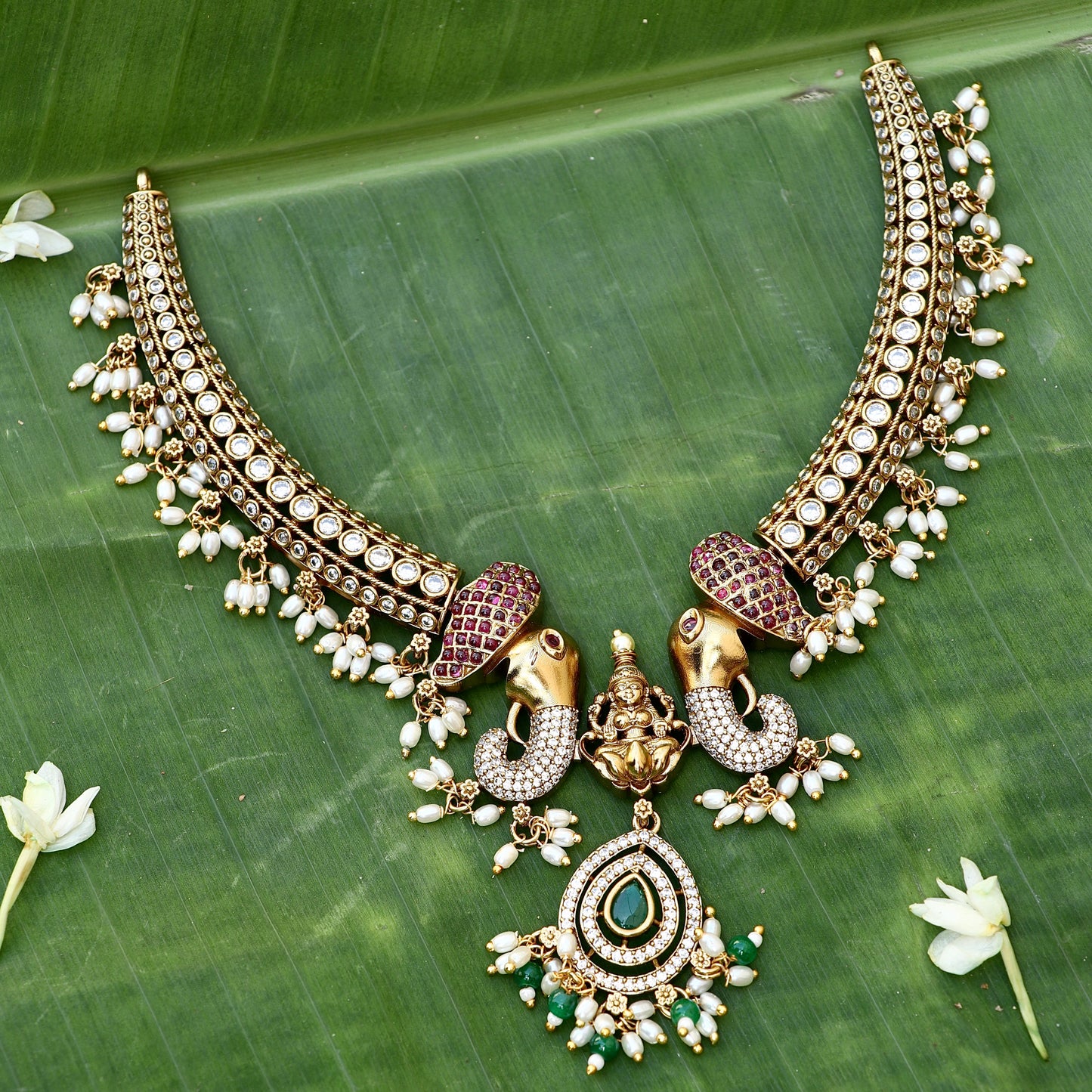 Kante Necklace
