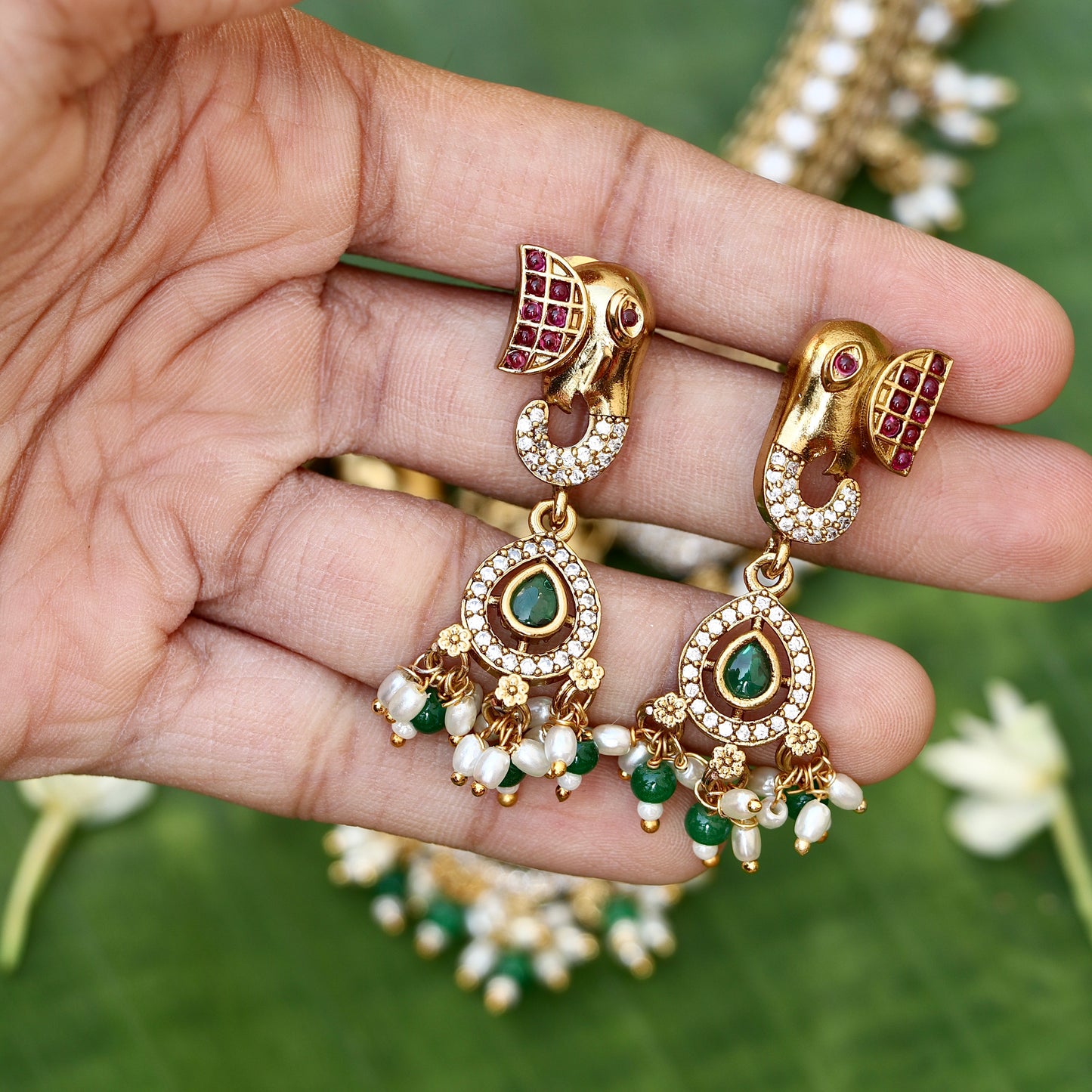 Kante Necklace