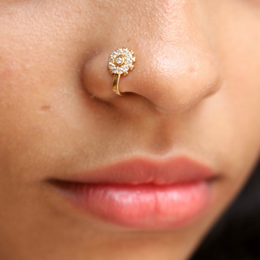 White Stones Nose Pin
