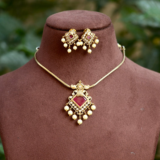 Pink Stone Antique Attigai Necklace