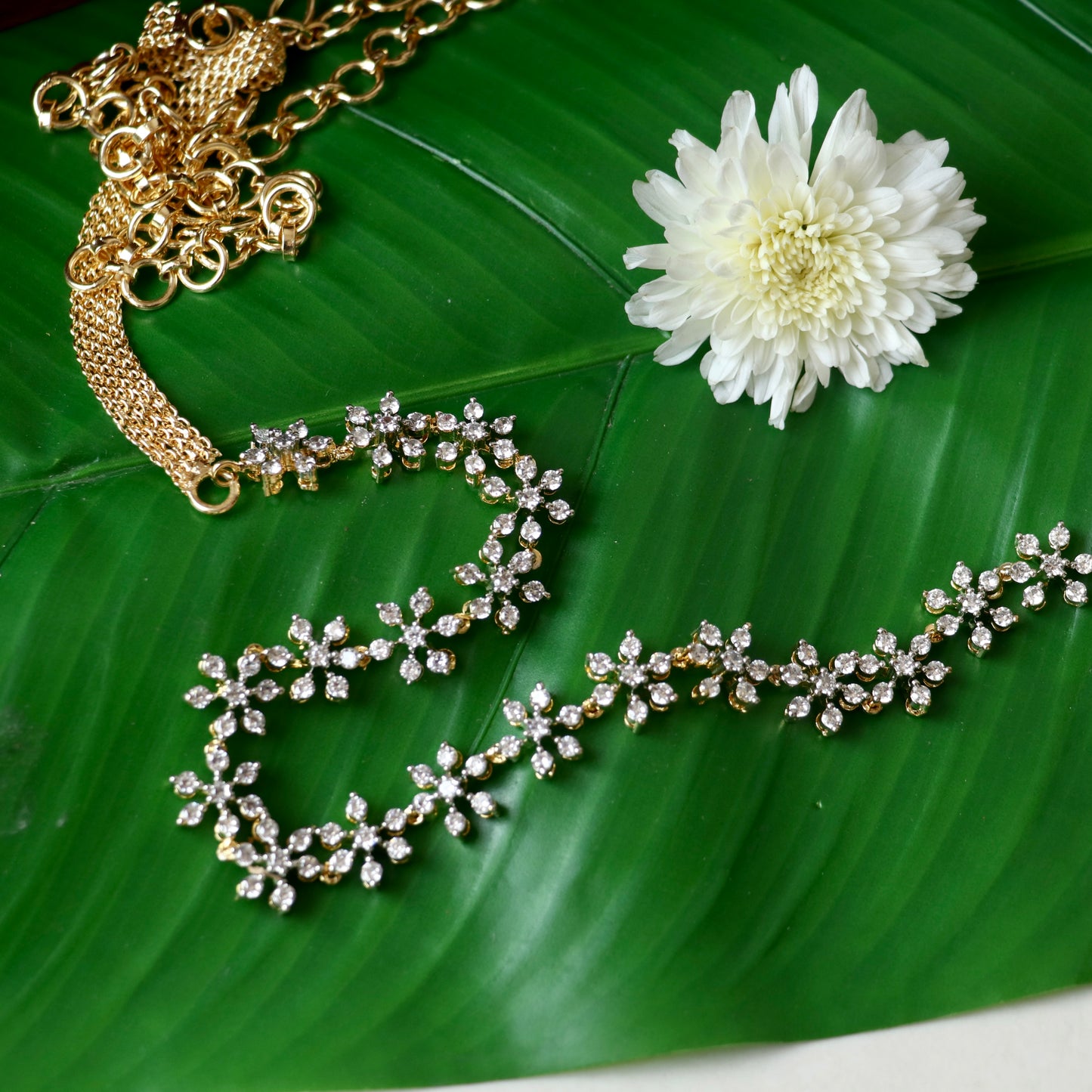 Star AD Stone Hip Chain