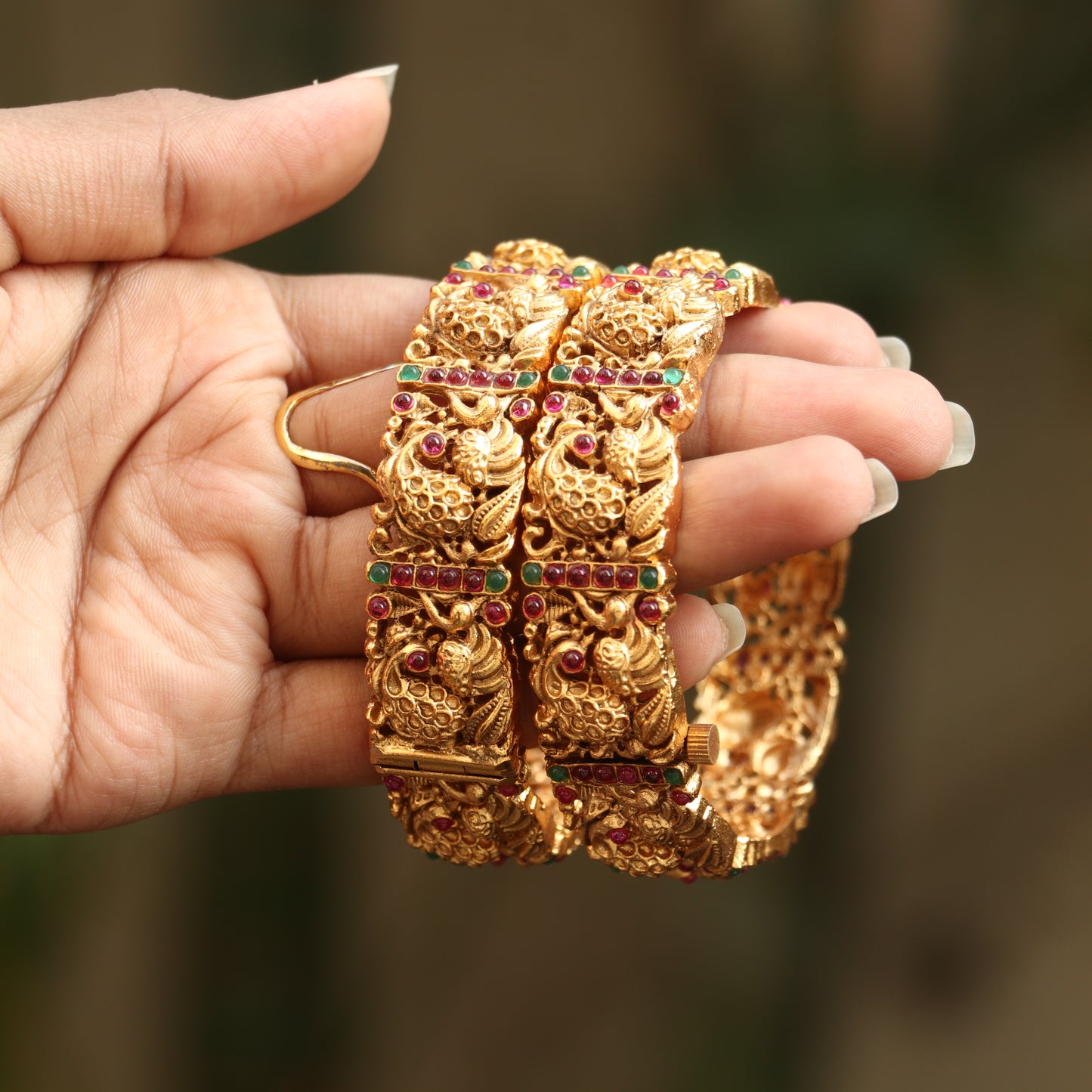 Antique Peacock Kemp Stone Bangles  - 2.6