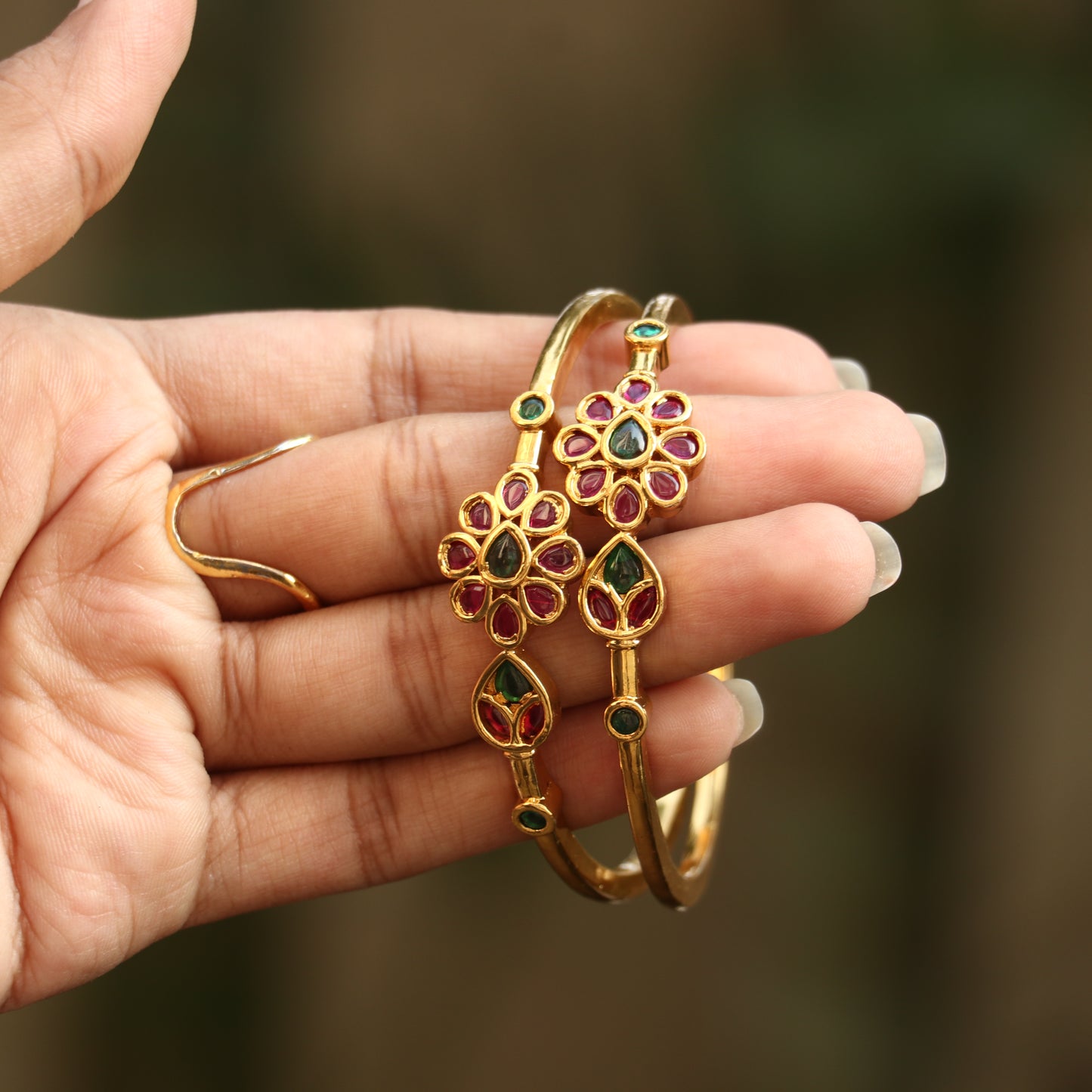 Antique Kemp Stone Kada Bangles  - 2.6