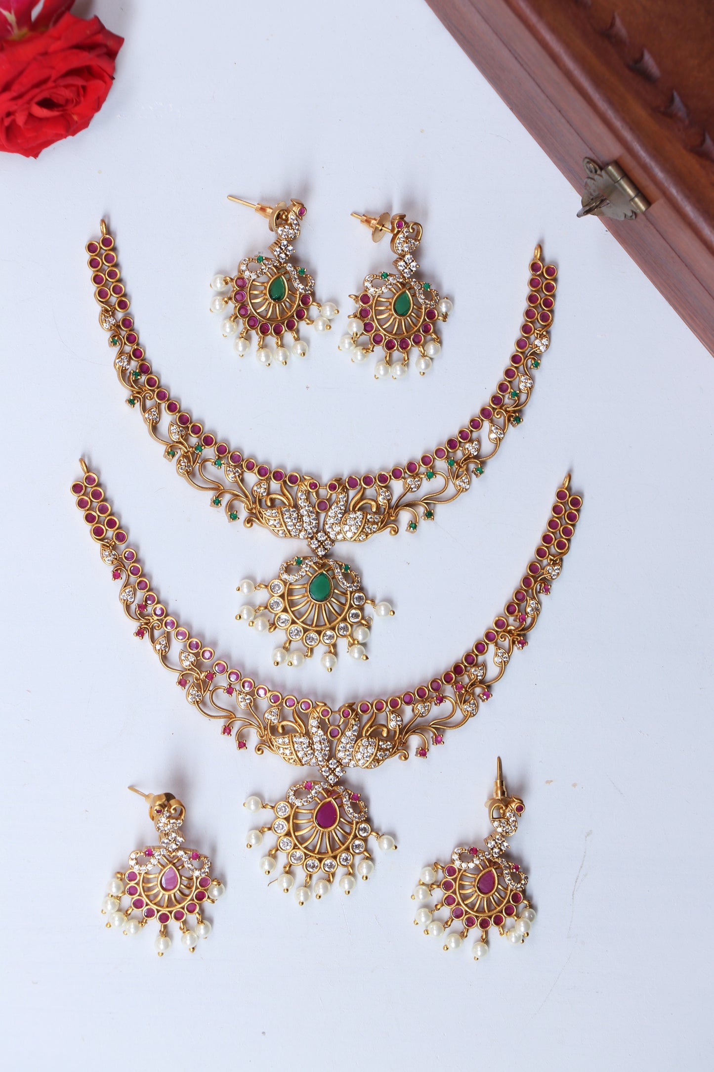 Mor-Morni Necklace Set